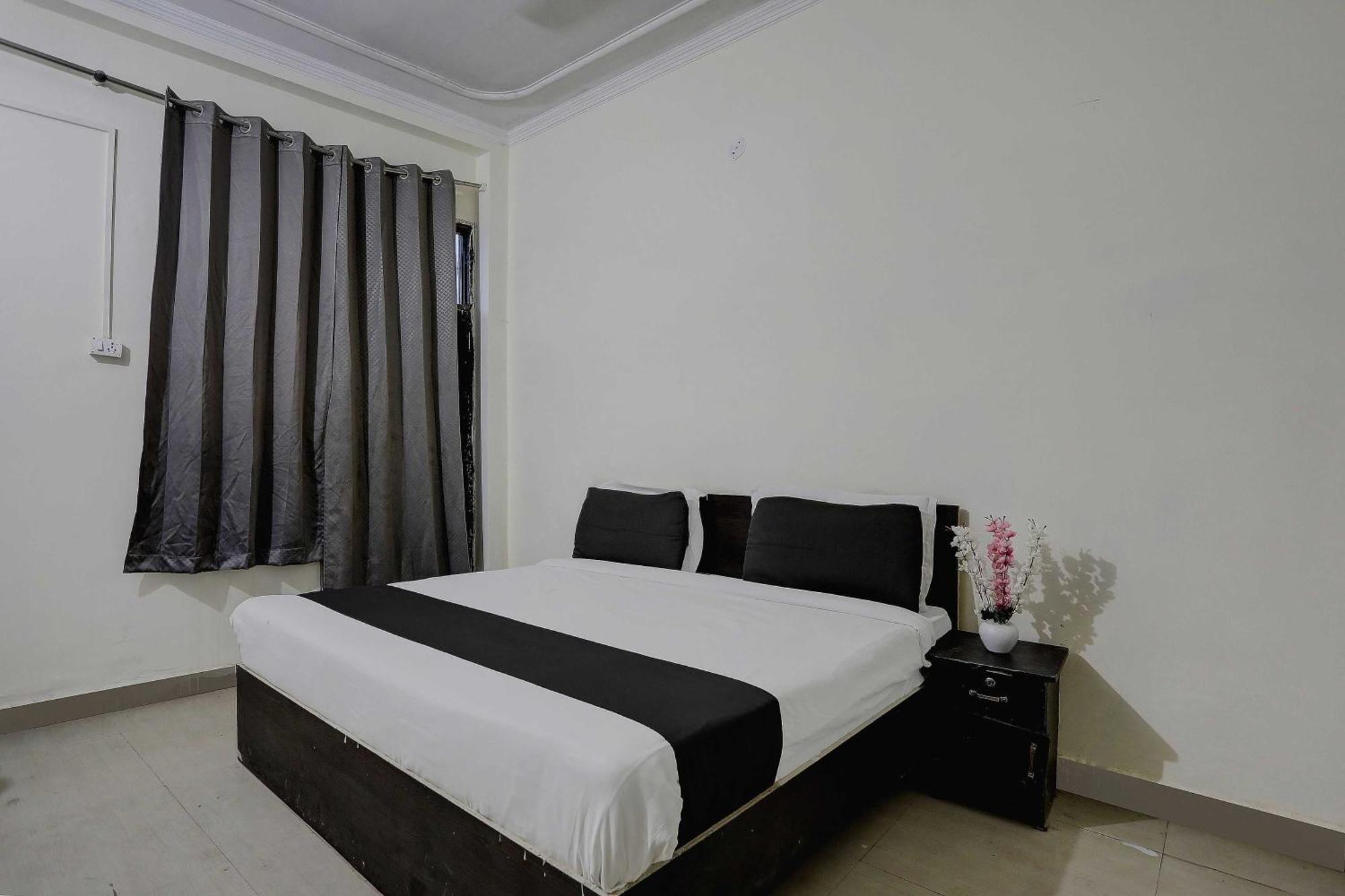 Hotel O Thirty Inns Noida Extérieur photo