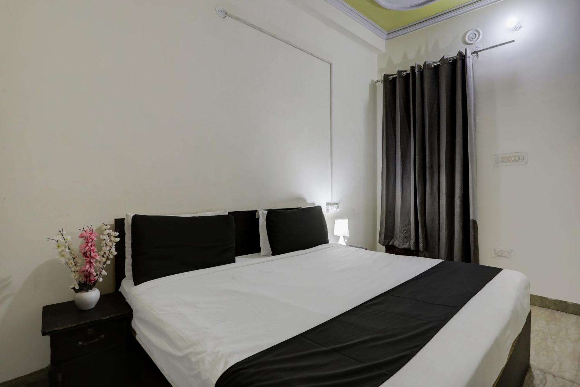 Hotel O Thirty Inns Noida Extérieur photo