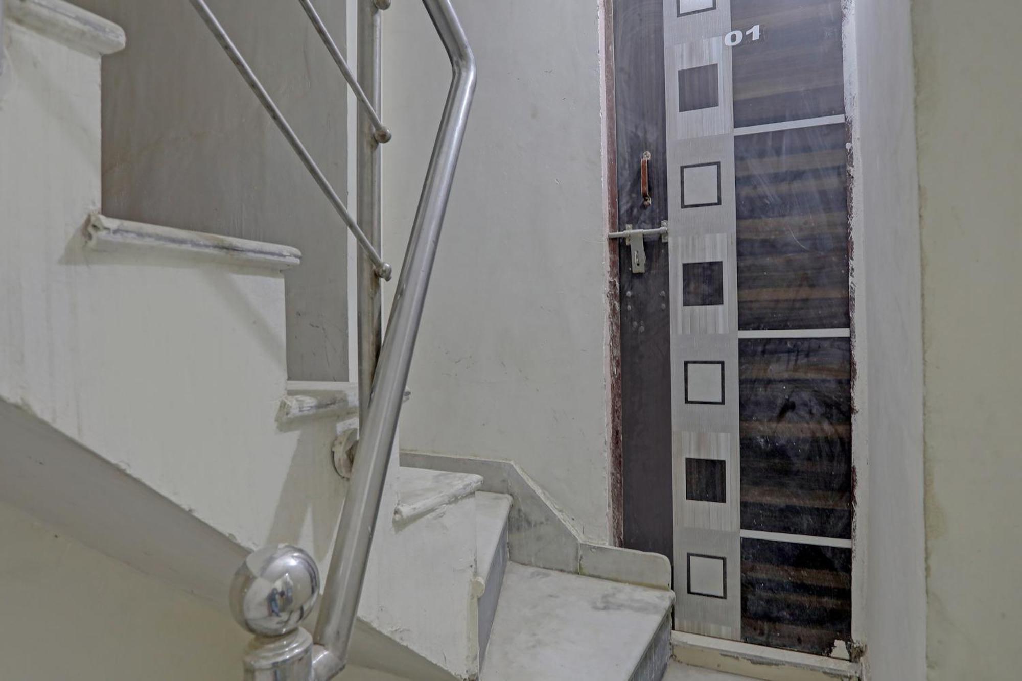 Hotel O Thirty Inns Noida Extérieur photo